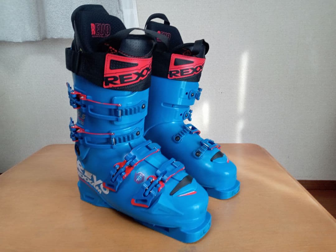 REXXAM REVO 110S 左足甲シェル出し済