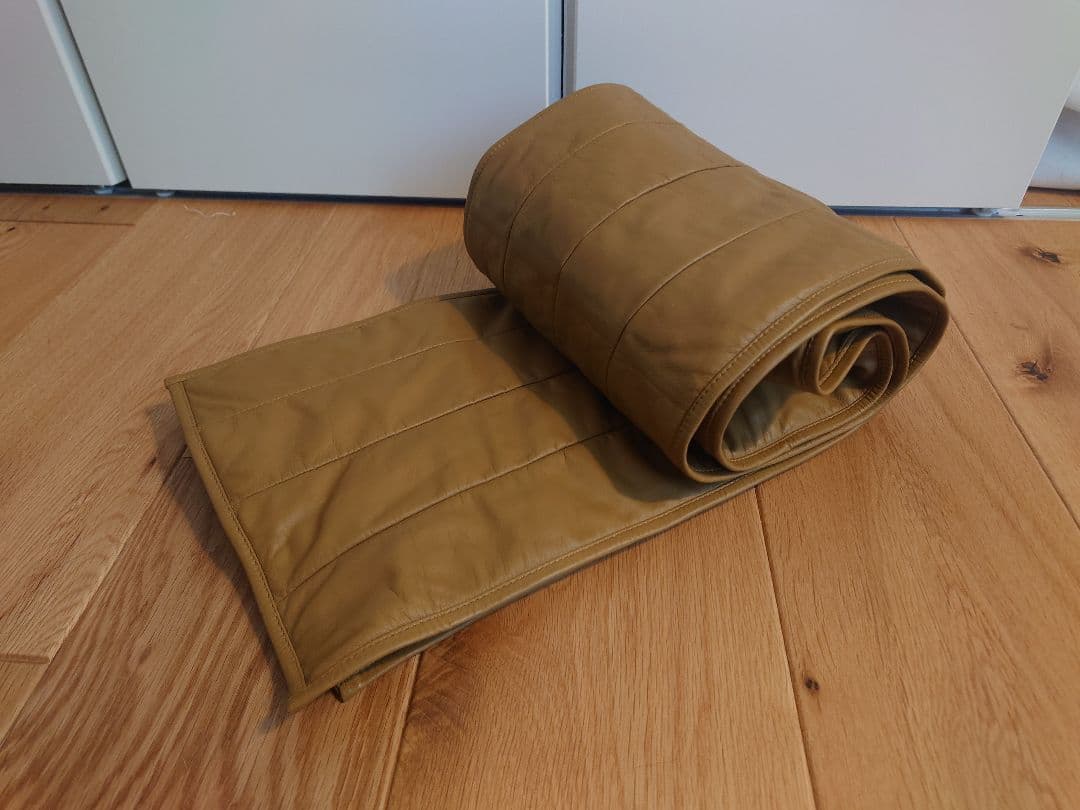 ダンヒル 21AWファッションショー着用 レザーマフラー