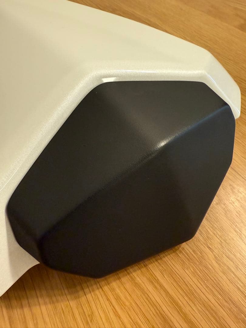 シングルシートカウル　ヨーロッパヤマハ純正アクセサリー　YZF-R1