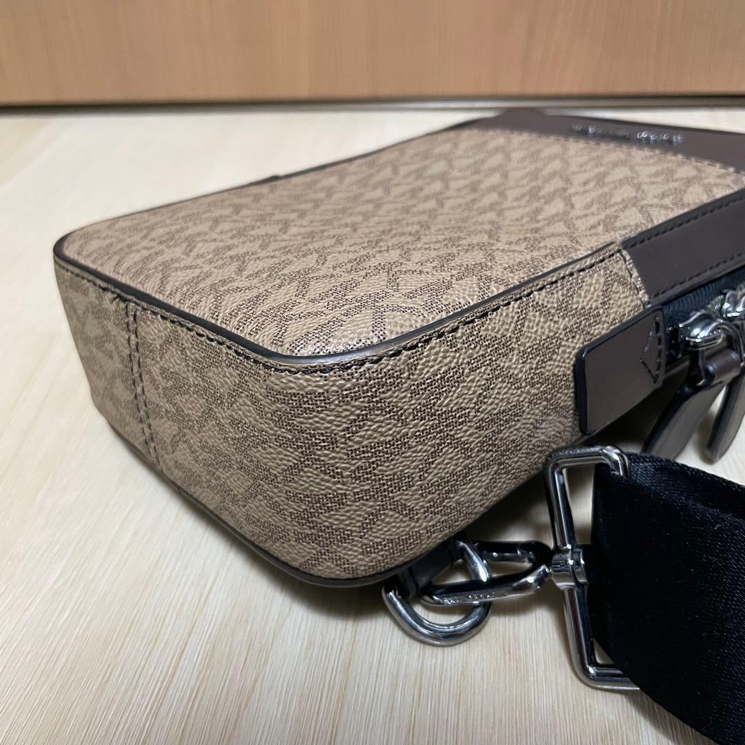 【美品】MICHAELKORS マイケルコース　スリングバッグ　MKシグネチャー