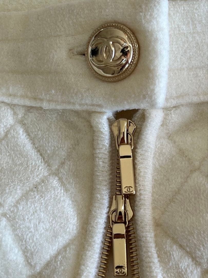 CHANEL 未使用　ココボタン キルティング Aラインスカート　38