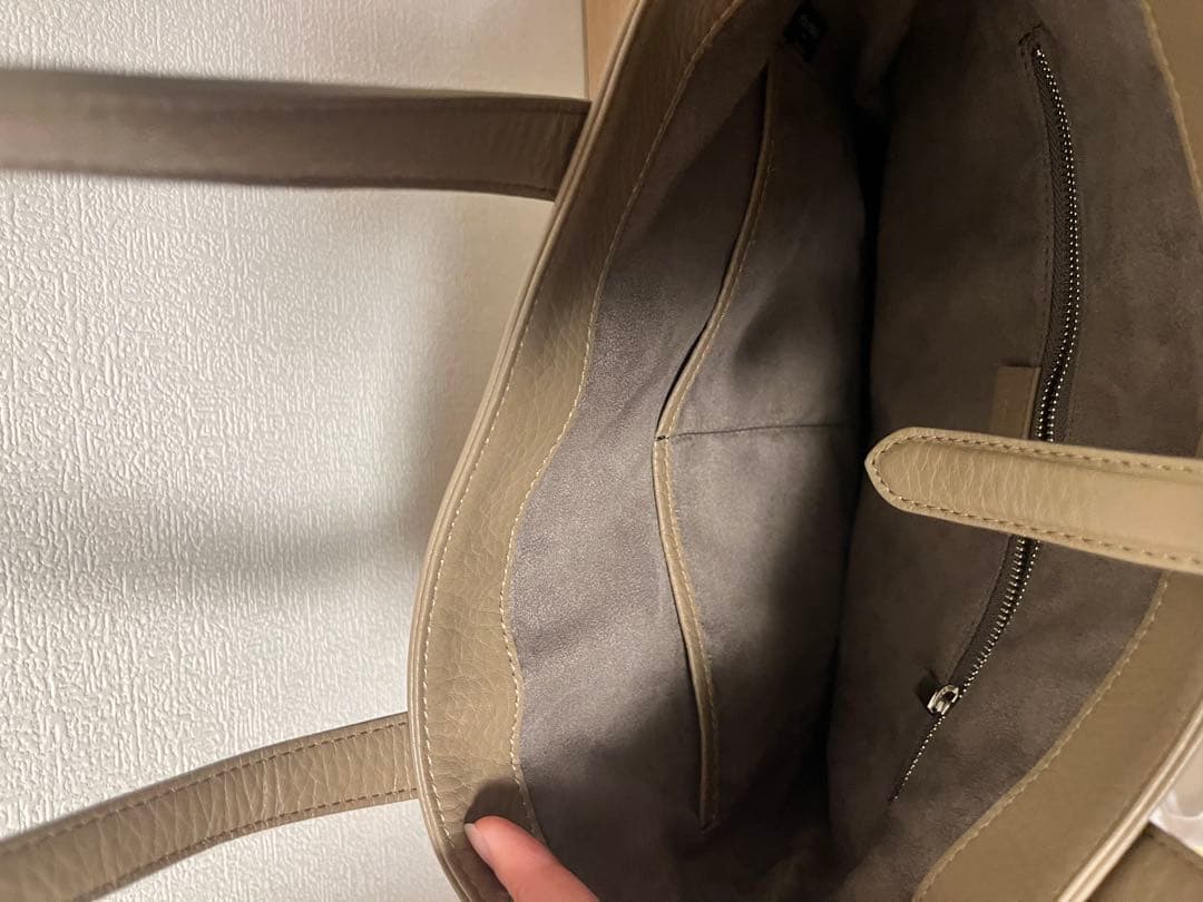 【美品】ペッレモルビダ　スリムトートバッグ　トープ
