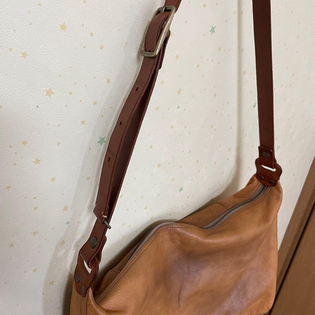 MOTO ショルダーバッグ