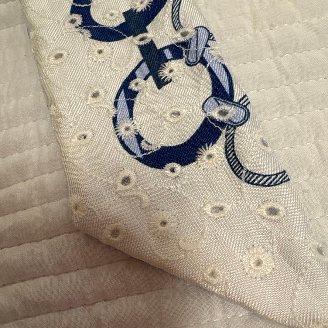 C*a様 エルメスツイリーHERMESド・レ・ブックル エンブロイダリー英国刺繍