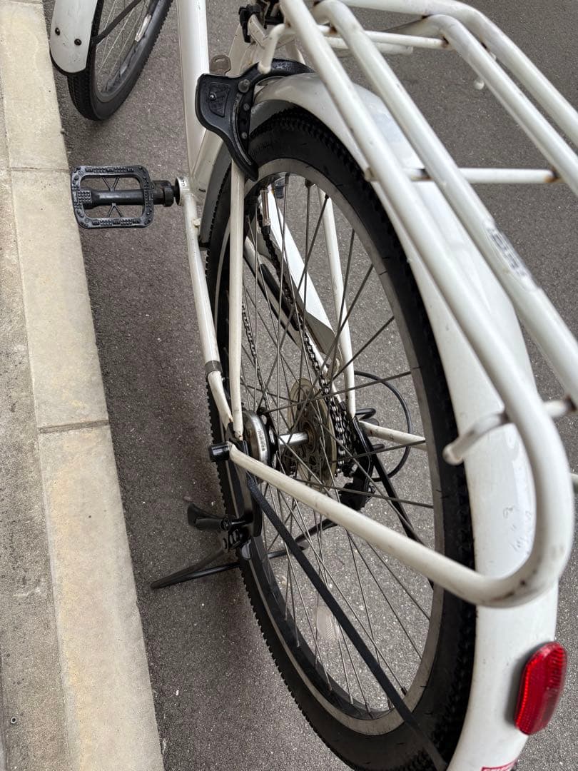 極太両タイヤ新品　シティサイクル　White