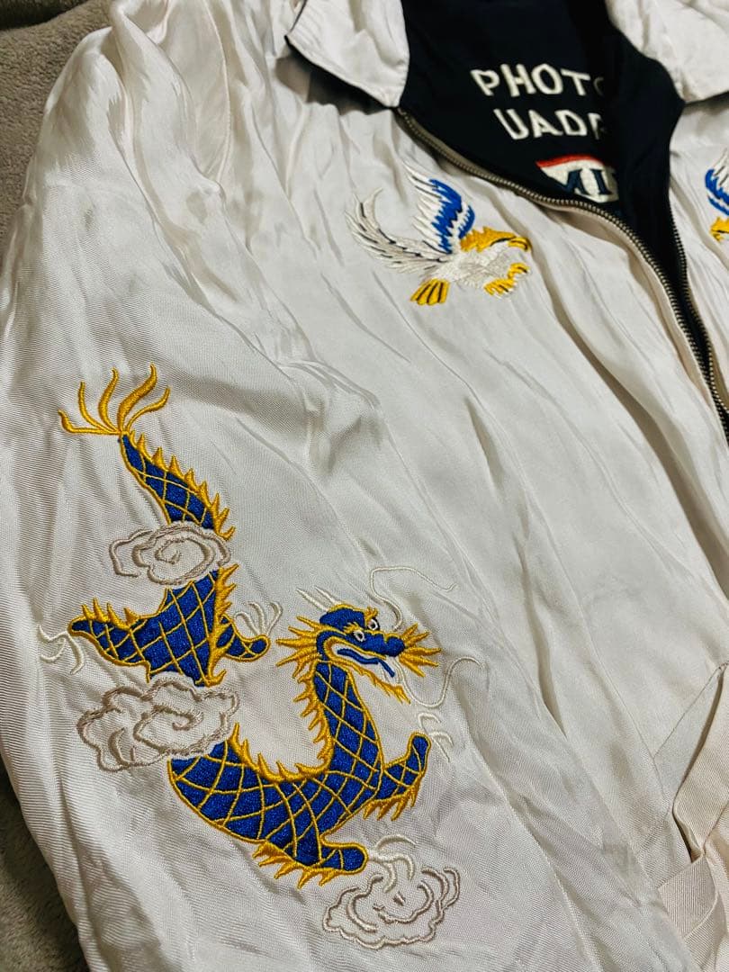 AVIREX 美品２面用 USAと日本 鷲 スカジャン サテン vintage