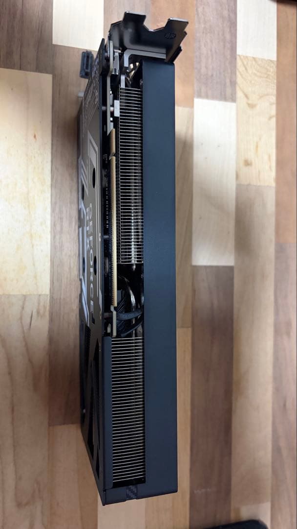 GeForce RTX 5060 Ti 16GB 本体