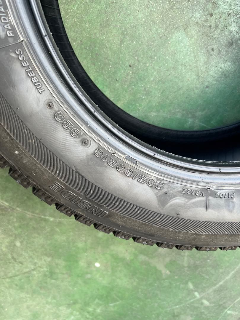極美品 バリ溝 ブリヂストン ブリザックVRX2 205/60R16 4本セット