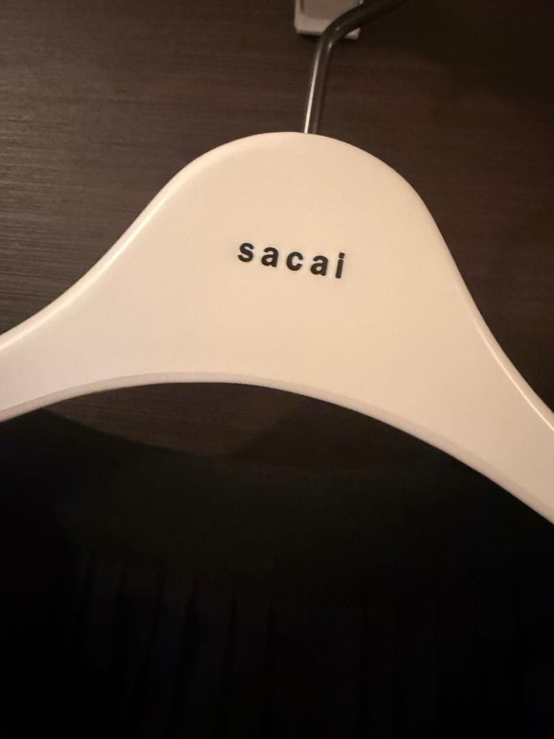 sacai 黒 プリーツシャツ 半袖