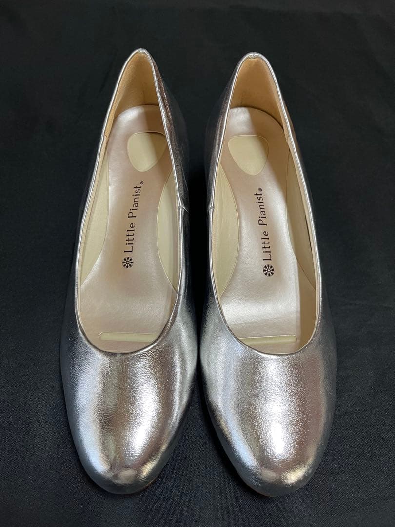 リトルピアニスト　ピアノ演奏用　靴　シルバー パンプス 24サイズ