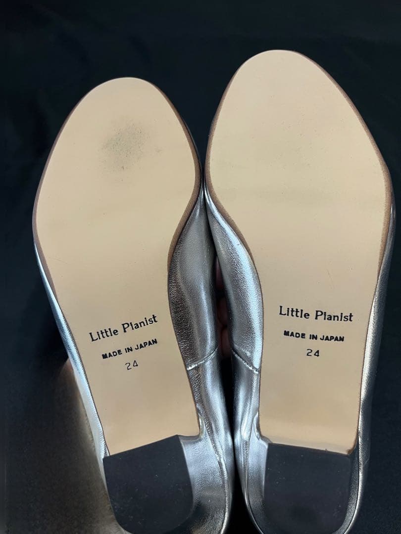 リトルピアニスト　ピアノ演奏用　靴　シルバー パンプス 24サイズ
