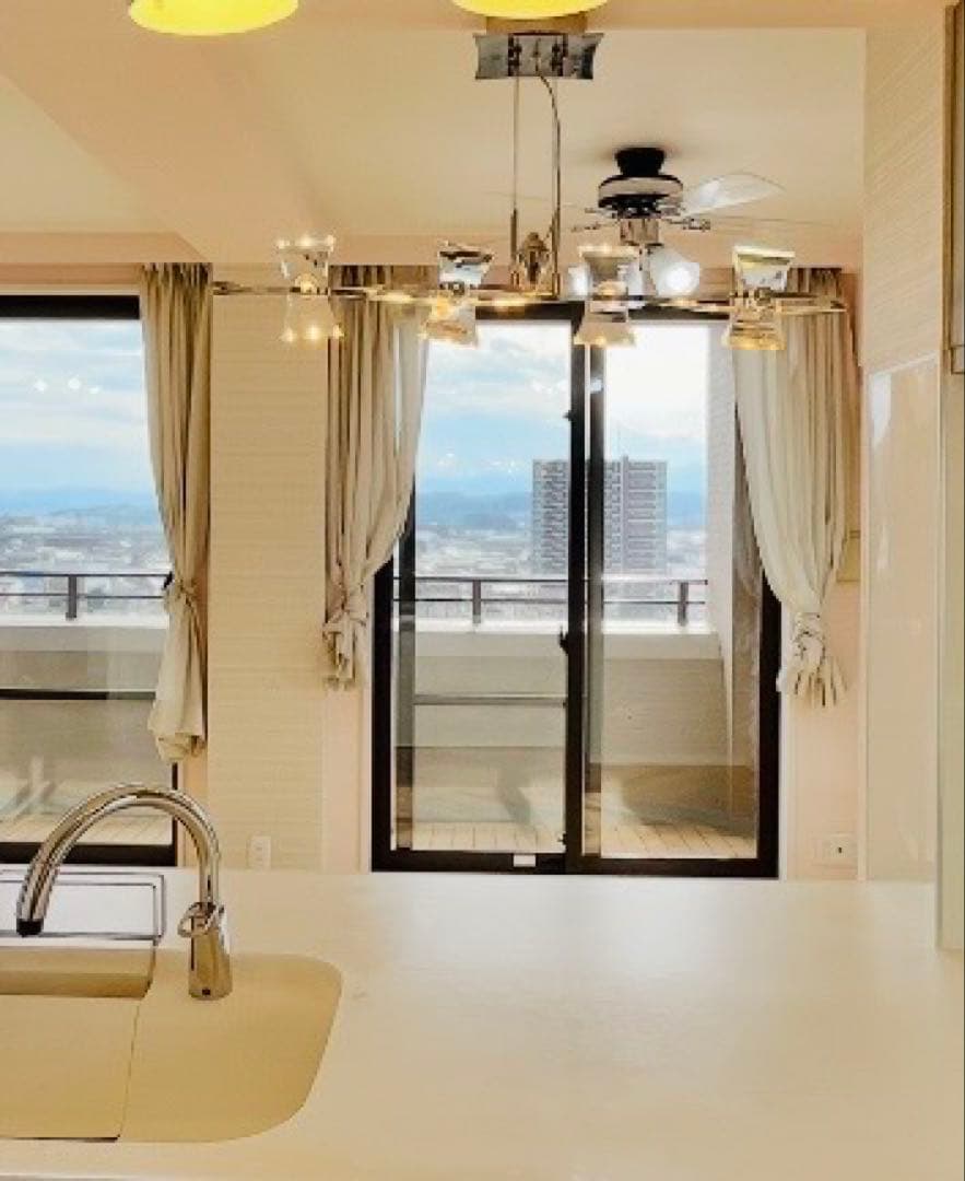 大塚家具　イタリア製のペンダントライト