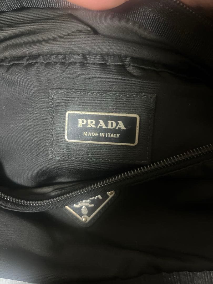 プラダ　トライアングルロゴ　ウエストポーチ　ナイロン　ブラック
