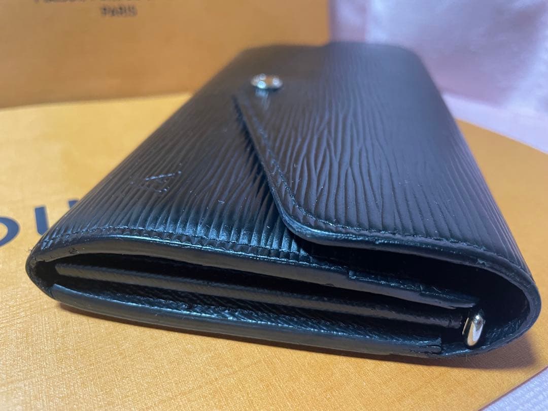 で*ん様 ❤️Louis Vuitton❤️ エピレザー ブラック ロングウォレ
