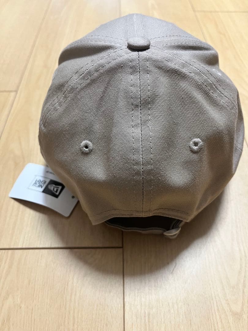 新品　ニューエラ　NEW ERA ベージュ 調整可能 ラインストーンキャップ
