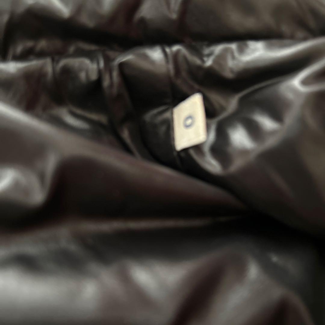 MONCLER ブラック ダウンベスト