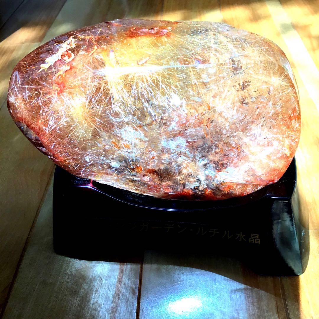 希少　個性強い　美しいガーデン赤茶色ルチルクォーツ　1.2キロ　置物　ライト付き