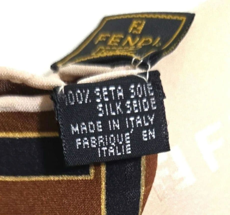 FENDI フェンディ スカーフ 大判 シルク FFロゴ　ズッカ ベージュ 美品