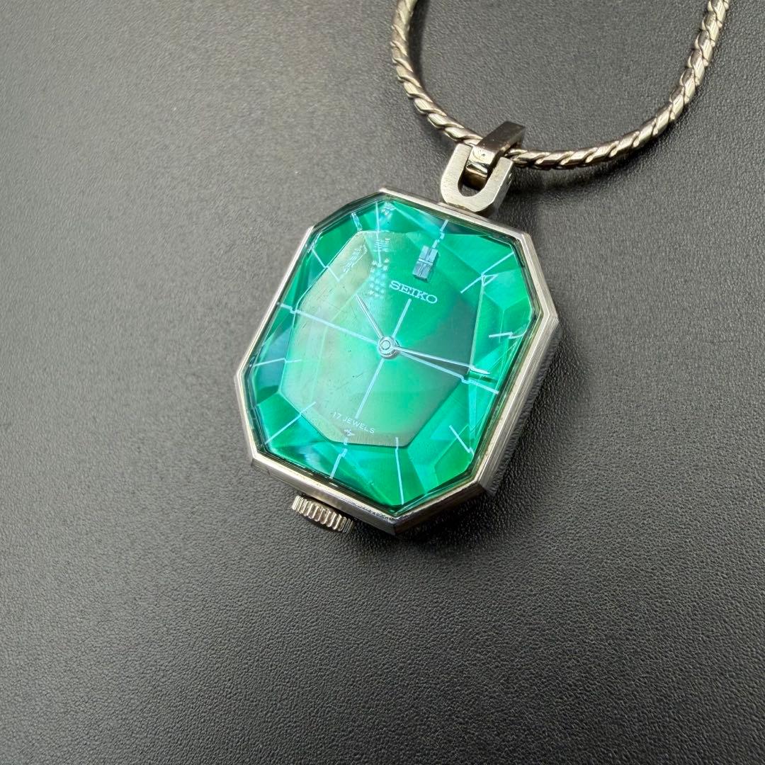 SEIKO 手巻き ペンダントウォッチ 11-3710 裏スケ 多面カットガラス