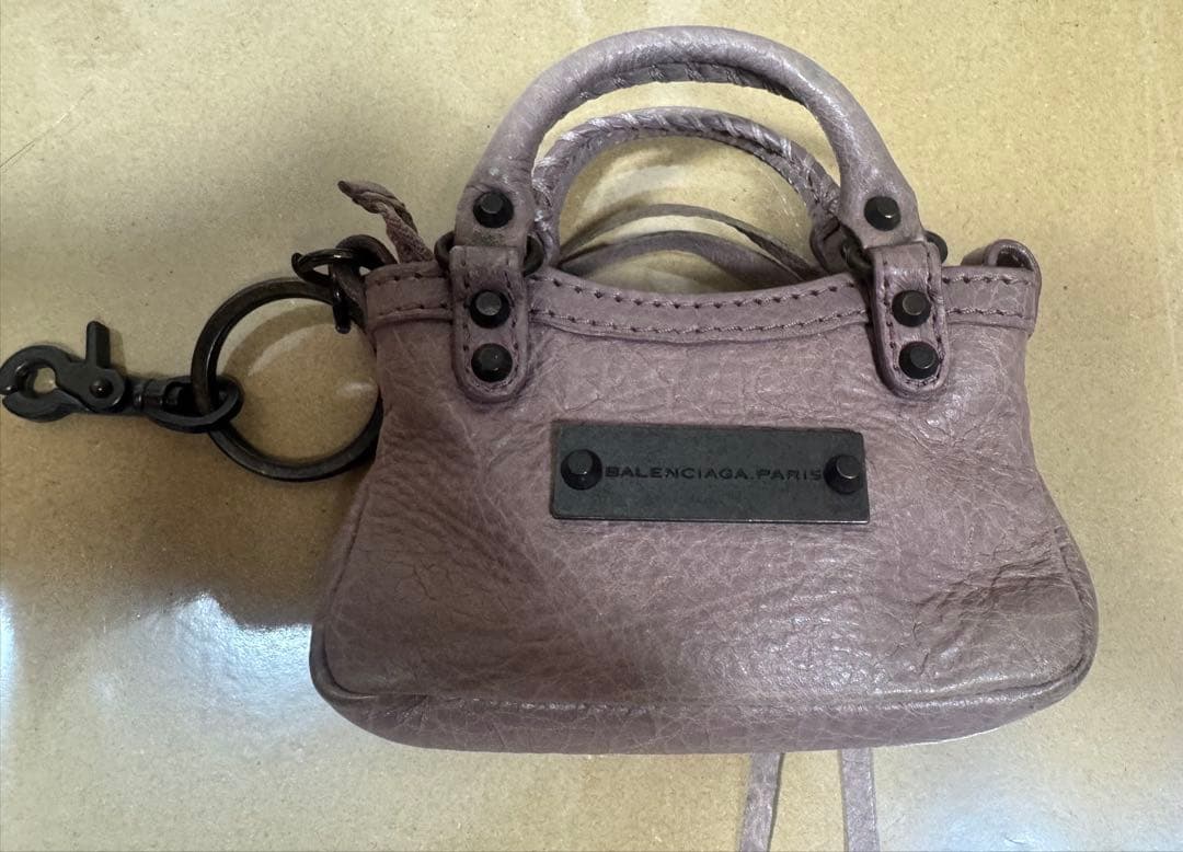 【人気】BALENCIAGA ミニバッグ　バックチャーム　ミニチュア