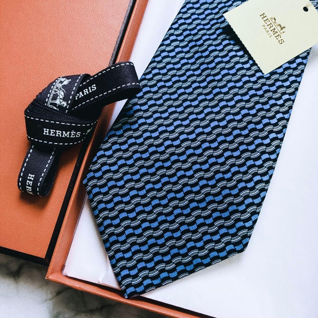 ✨未使用タグ付✨HERMES 波形ストライプ　青海波模様　ブルー　ネクタイ