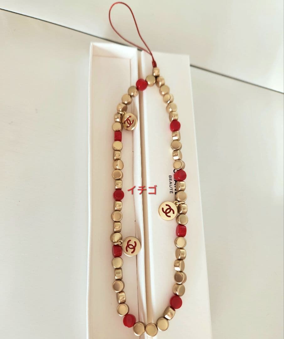 み→ねこSHOP CHANEL最新　ビーズストラップ　ノベルティ　　箱付き