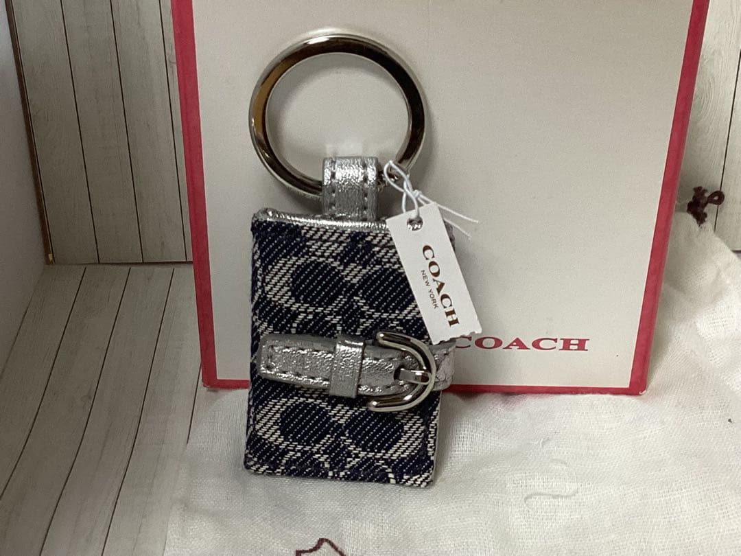 未使用タグ付きコーチCOACH キーリング ネイビー/シルバー写真入れ手帳型本物