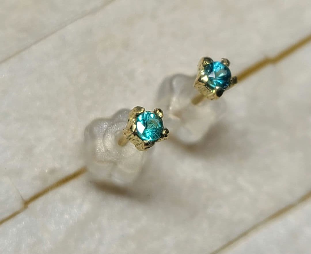 ビカビカネオンのお星さま★ブラジルバターリャパライバトルマリン18金★