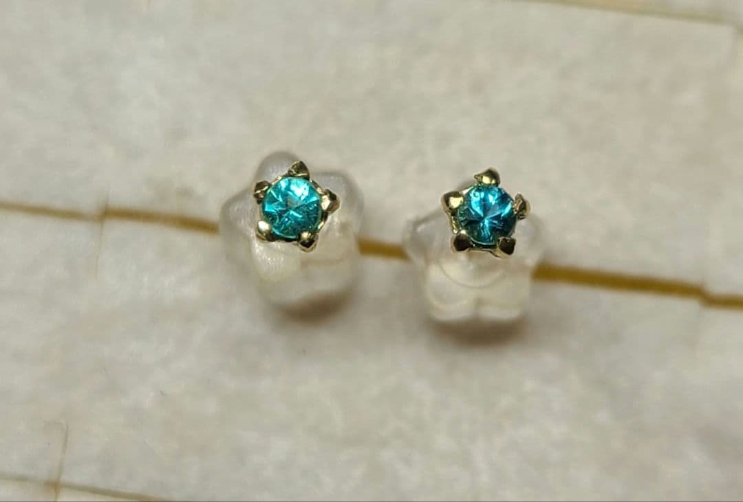 ビカビカネオンのお星さま★ブラジルバターリャパライバトルマリン18金★