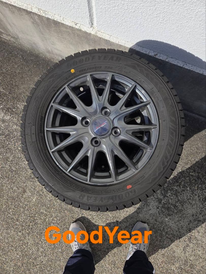 しんや155_65R13 グッドイヤーアイスナビ8／スタッドレスタイヤ4本