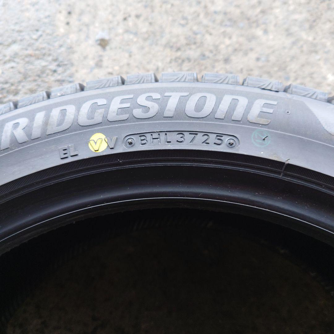 ブリヂストン BLIZZAK VRX3 235/45R18 940Q