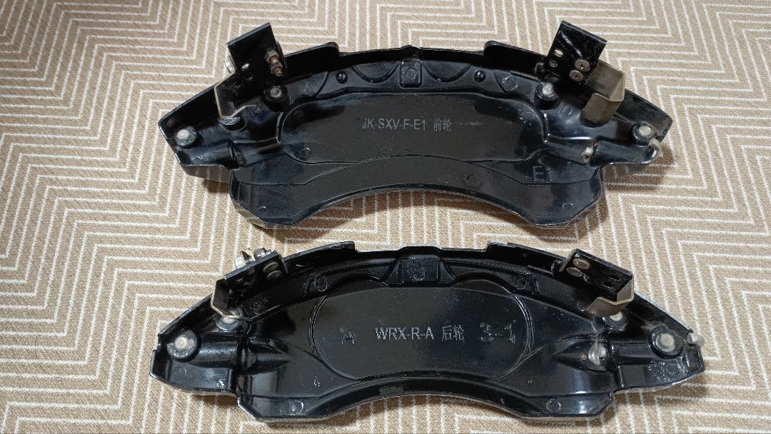 SUBARU WRX S4 ブレーキキャリパーカバー