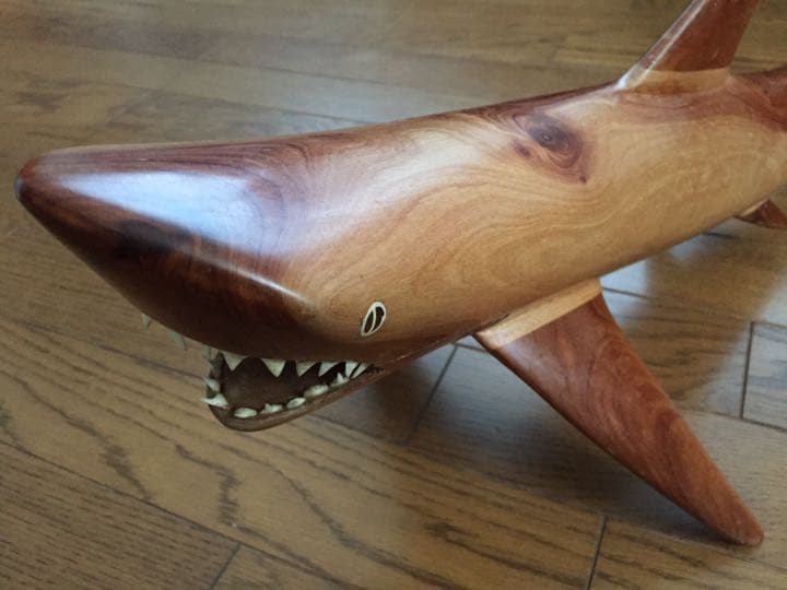 サメの置物