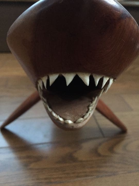 サメの置物