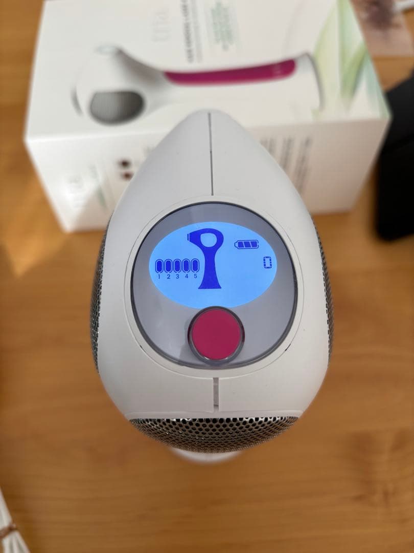 トリア 脱毛器 ホワイト/ピンク 充電器付き