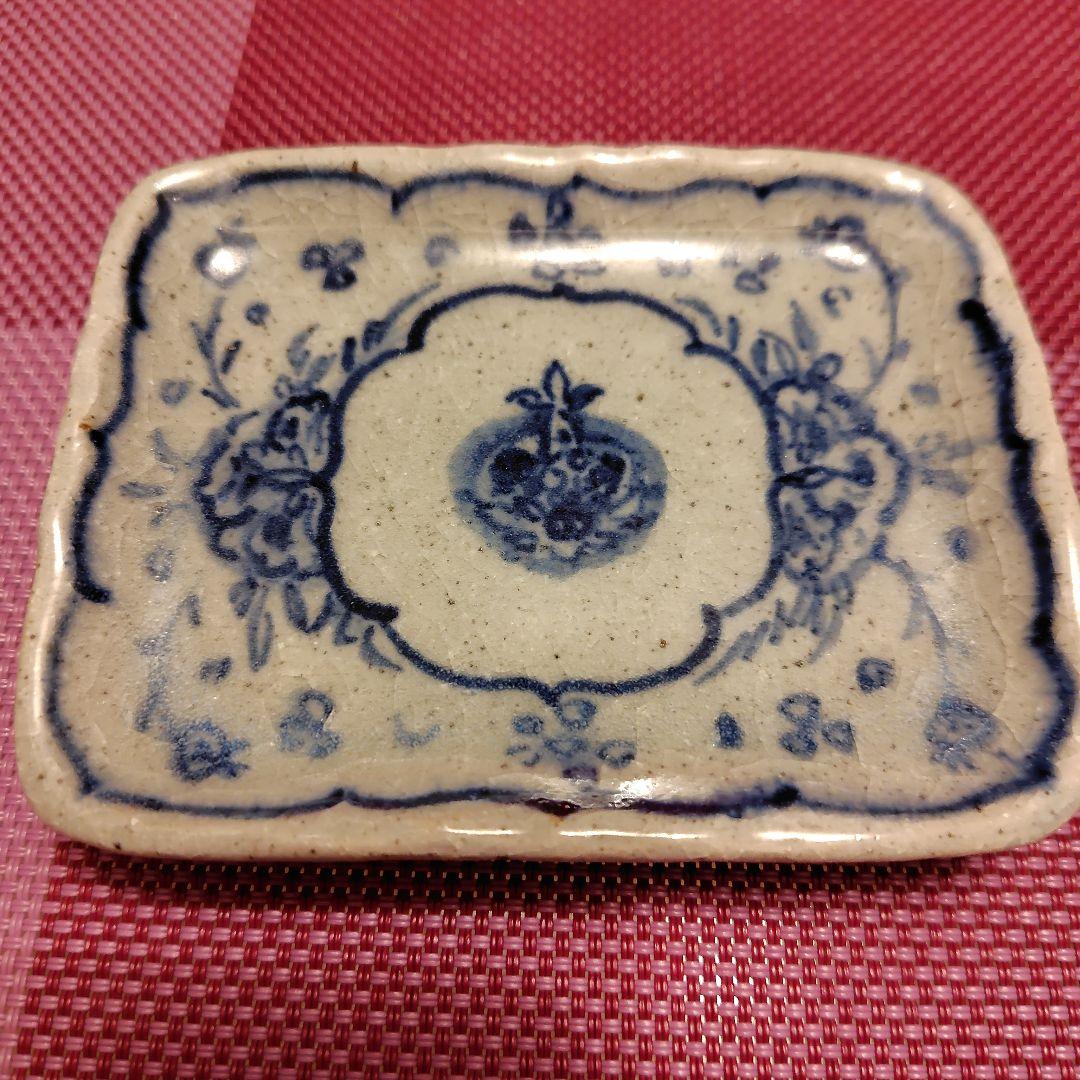 イムサエム　染付ザクロ文角小皿