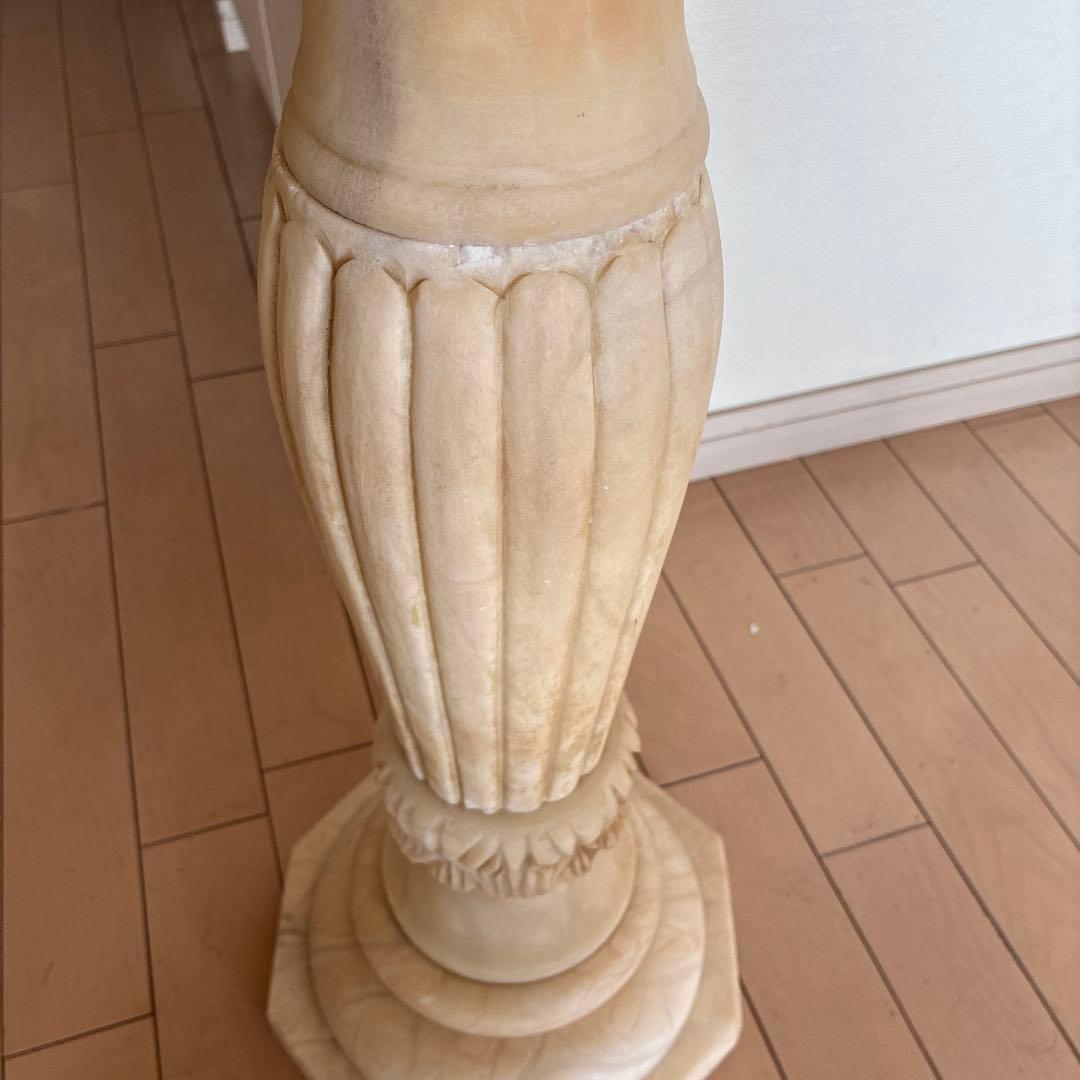 クリーム色クラシックフロアスタンド