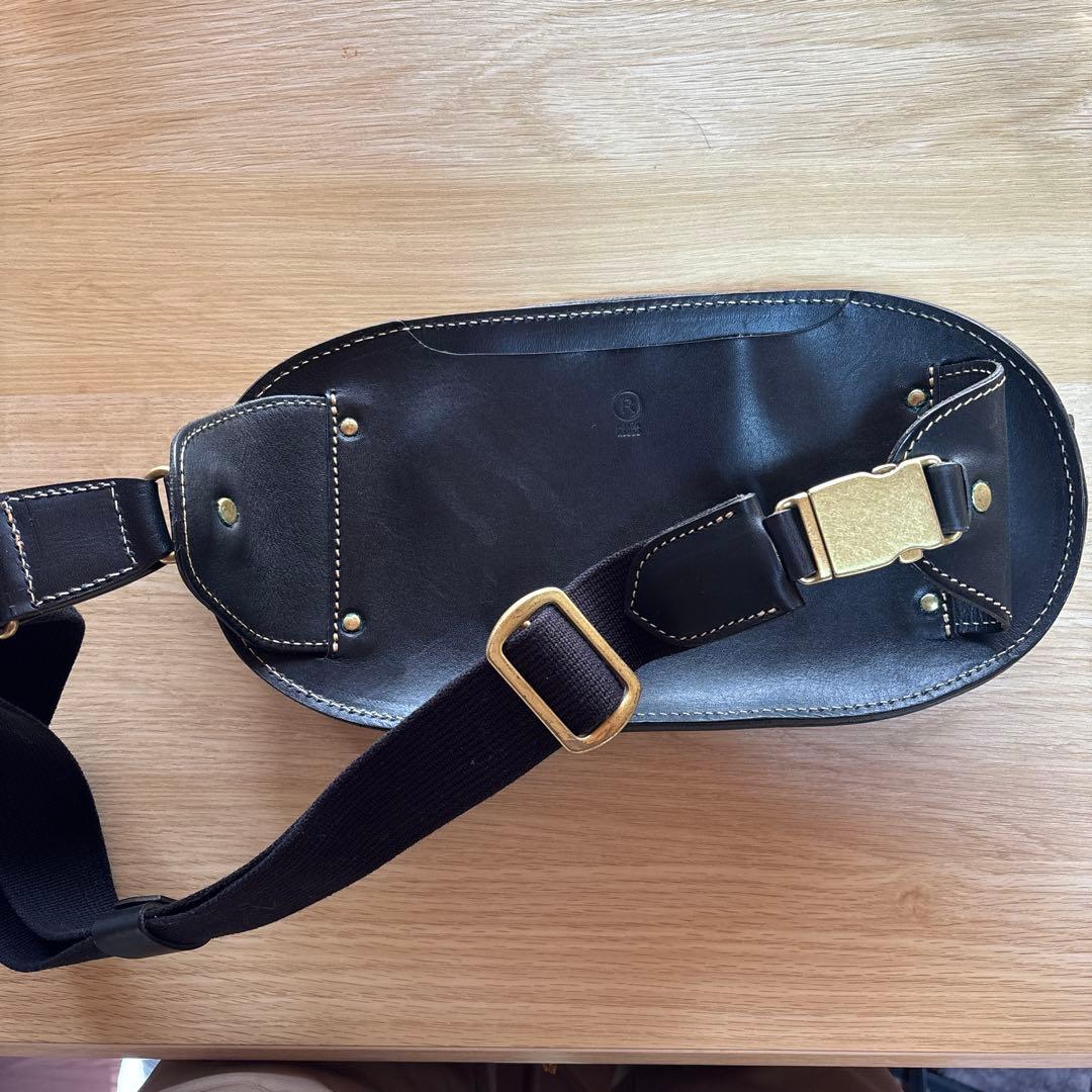 ポルコロッソ　スクエアクロスボディバッグ・ウエストポーチ　美品