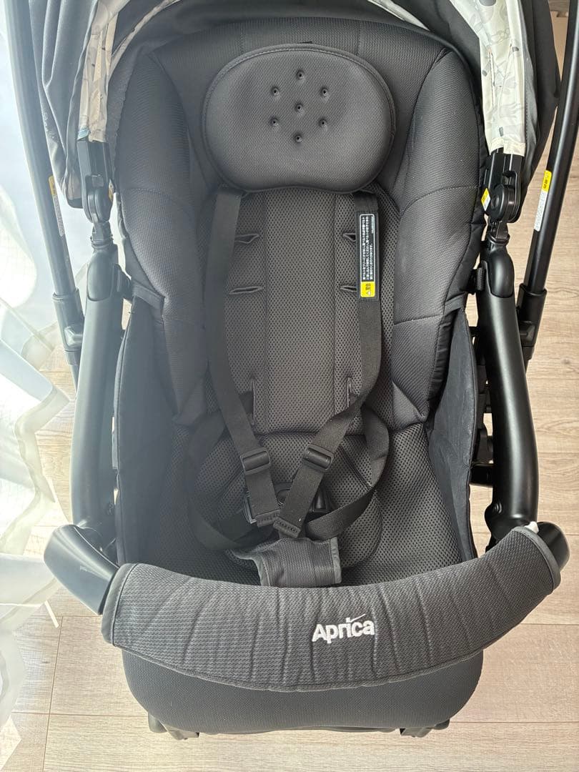 Aprica カルーンエアーメッシュ グレー ＋ レインカバー