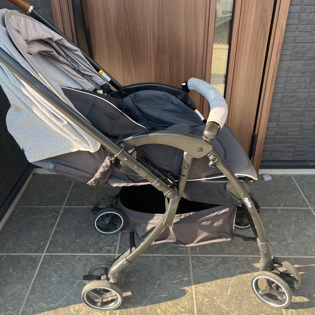 【美品】Aprica　ラクーナクッション　AC 2106241 両対面　レザー