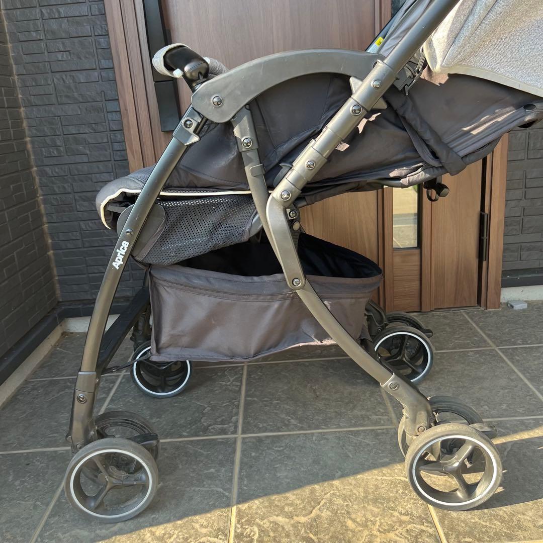 【美品】Aprica　ラクーナクッション　AC 2106241 両対面　レザー