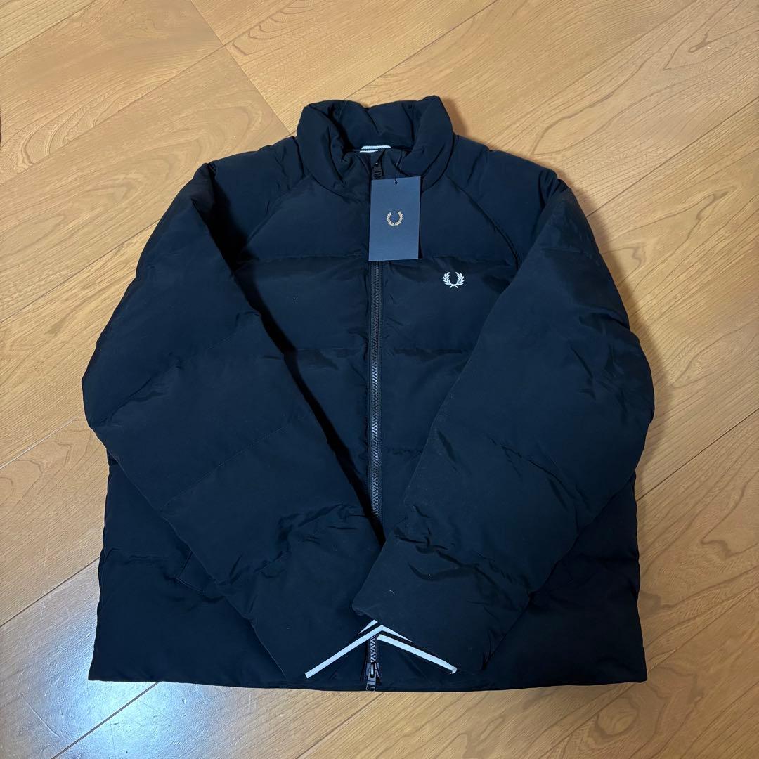 FRED PERRY ラグランスリーブ中綿ジャケット(ブラック