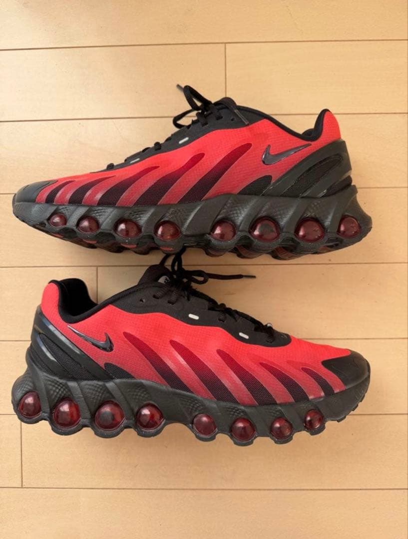 Nike Air Max Dn8 レッド/ブラック スニーカー