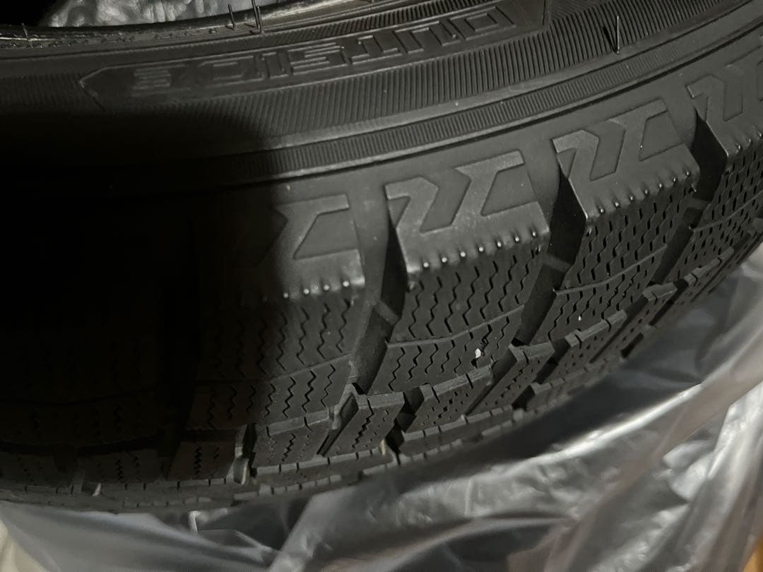 175/65R15 スタッドレスタイヤ ダンロップWM02