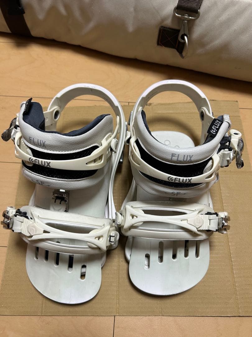 FLUX SF スノーボードビンディング ホワイト
