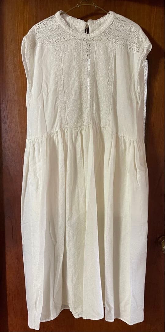 未使用品フレンチ袖レース綿麻エプロンドレス白色
