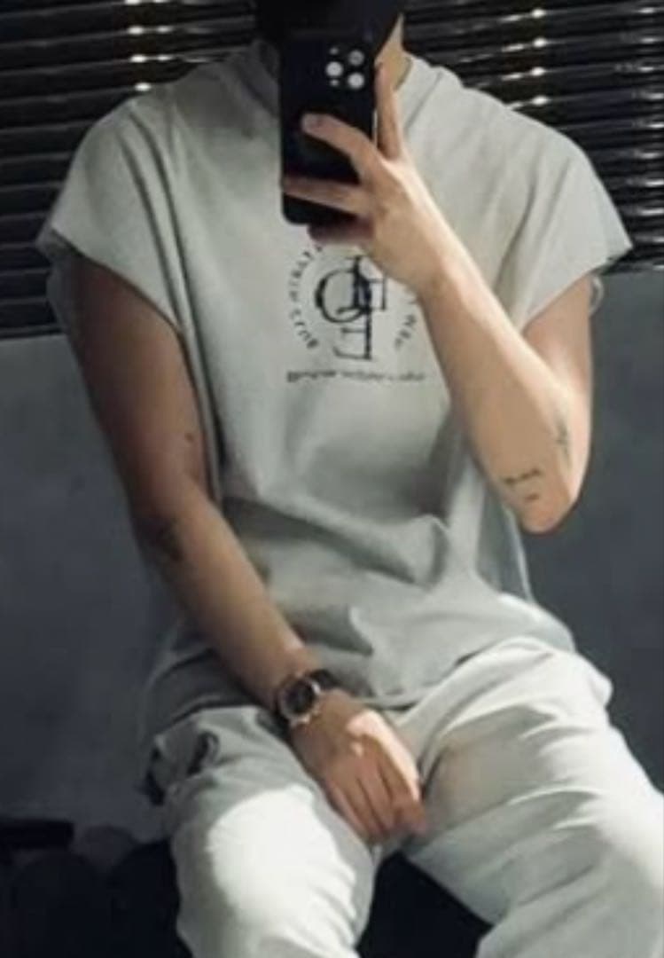 alexander wang ディストレストロゴ コットン マッスルTシャツ