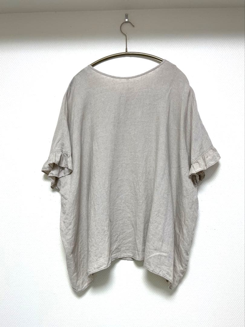 luxe フレンチリネン　フリルTOP ベージュ