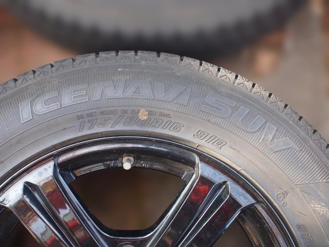 ジムニー JB23　Goodyear スタッドレスタイヤセット