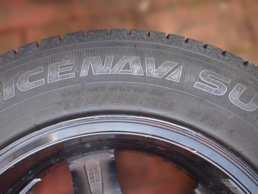 ジムニー JB23　Goodyear スタッドレスタイヤセット